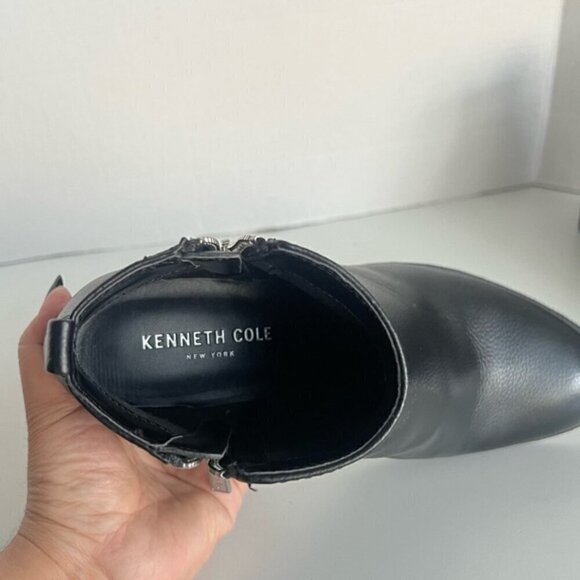 Kenneth Cole New York - Women’s Double Zipper Ankle Boots - Black. Size: 6 (US) - Picture 9 of 16